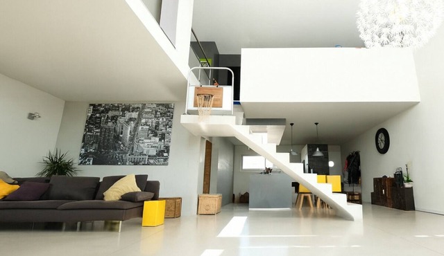 Modern villa with garden 10 minutes from the beach