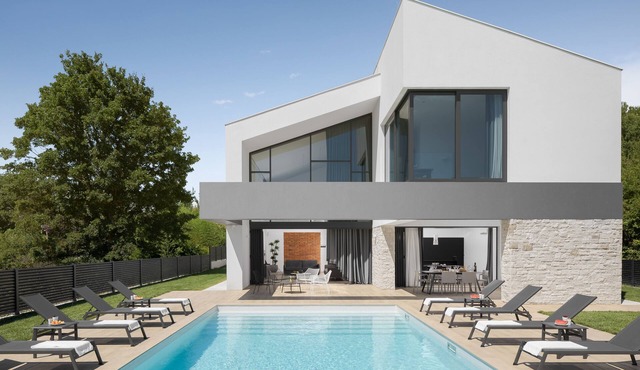 Modern villa with heated pool