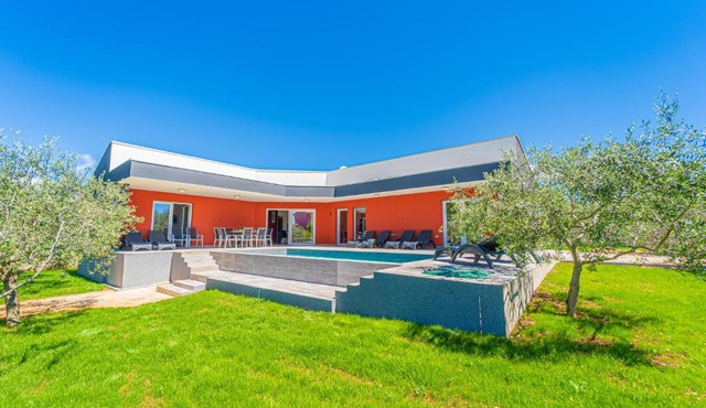 Modern villa with pool and terrace in Krnica