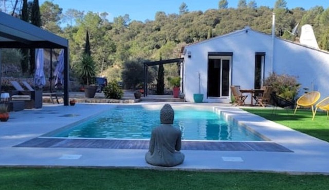 Modern villa with pool and views of the Var hills.