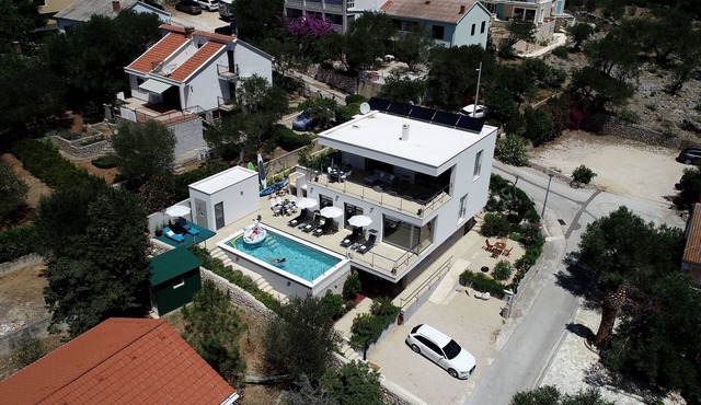 Modern Villa with Pool & Sea View-40m to the Beach