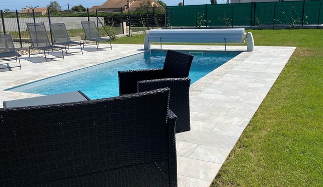 MODERN VILLA WITH PRIVATE POOL 10 MINUTES WALK FROM THE SEA