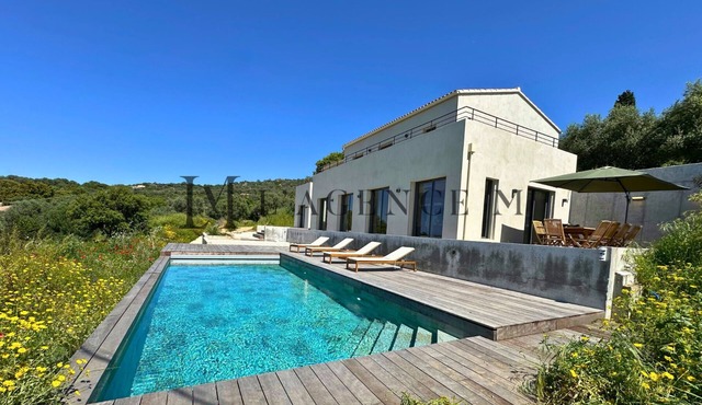 MODERN VILLA WITH SWIMMING POOL BETWEEN CALVI AND ILE ROUSSE