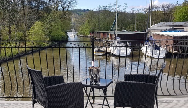 Modern Waterfront Boathouse With Beautiful Balcony On Windermere Marina