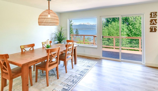 Modern Washington Home w/ Deck & Stunning Views!