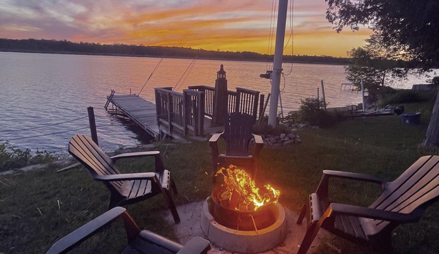 Modern Waterfront Home ~10ppl~Breathtaking Sunsets