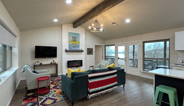 Modern, Waterfront Lake House in Private Cove with Remarkable Deck!