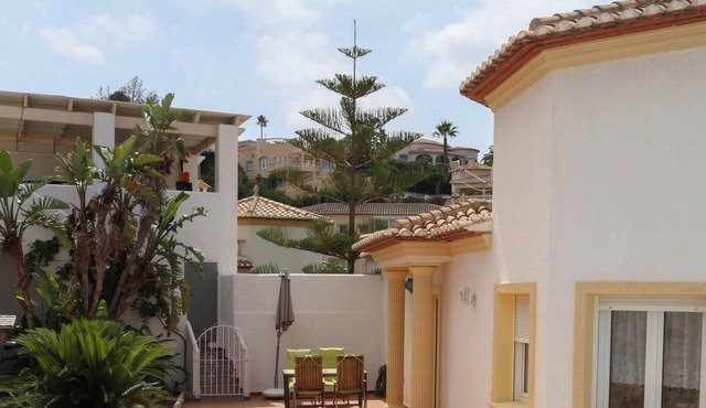 Modern, well maintained villa with stunning sea views, private pool, Wi-Fi, air conditioning