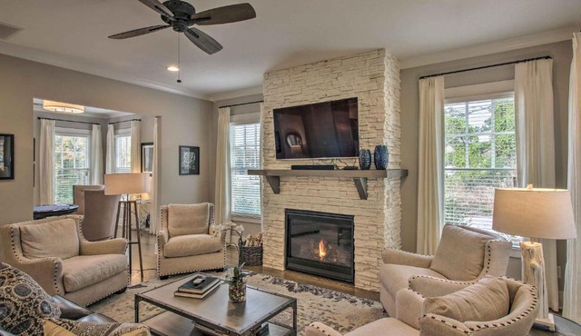 Modern West Town Home - Mins to Downtown Atlanta!