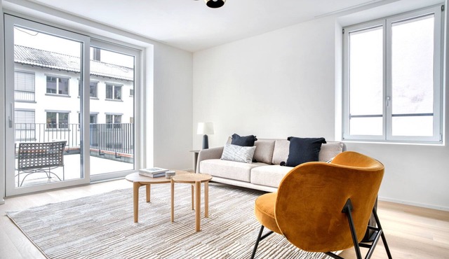 Modern Wiedikon 2.0 Room w/Storage & W/D, 3 min to Market, by Blueground