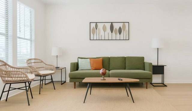 Modern WorkerFriendly Home w/Gym | A+Location