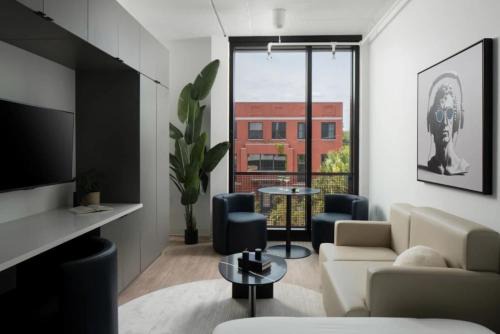 Modern Ybor 2BD Free Parking Mins to DT