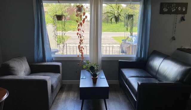 Modern Zen! 3 bdrm home-minutes from downtown