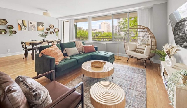 ModernBohoOasis | 2BR 2BA | Gym&Pool | Mins to DC