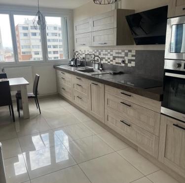 Moderne 3 Pièces proche métro et tram