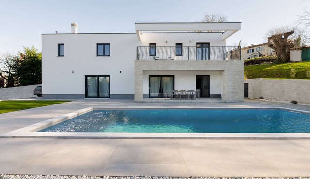 Moderne Istrische Villa Perfekt für Einen Ruhigen Familienurlaub und Entspannung