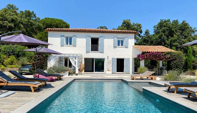 Moderne Villla Oliandre met Groot Zwembad in Le Plan de la Tour