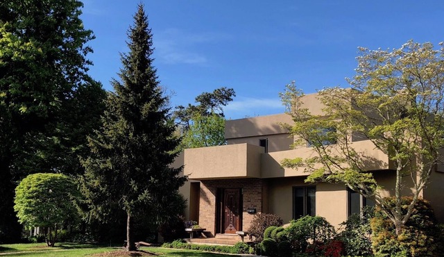 Modernist gem in Bellport Village