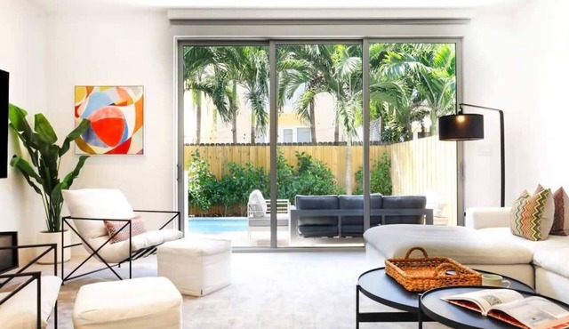 Modernista, Luxury Villa, Pool by Coconut Grove