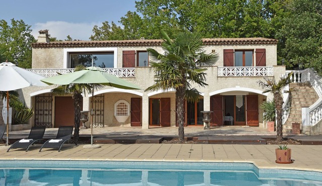 Modernly decorated Provençal house