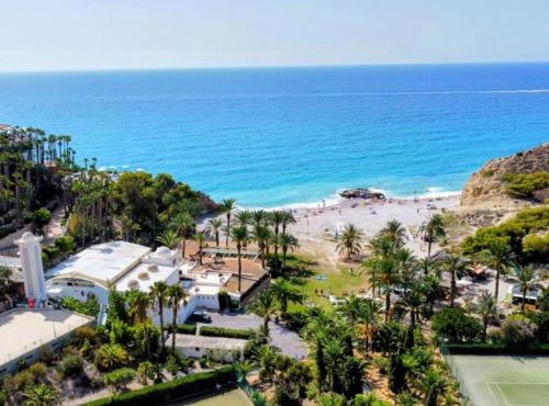 Moderno Estudio en resort Eurotennis frente al mar