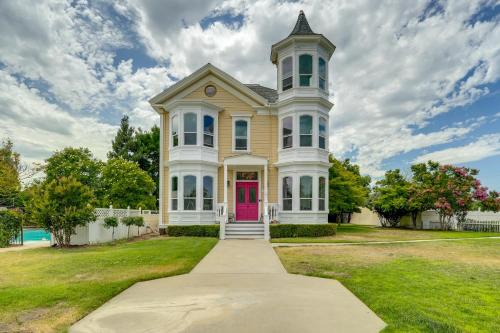 Modesto Mansion on 2 Acres - Great for Families!