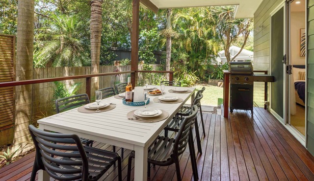 Moffat Beach Magic: Family and Pet Friendly Oasis