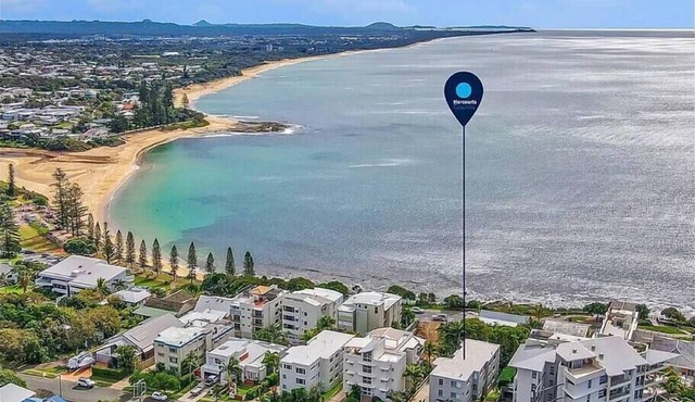 Moffat Beach Surf Retreat