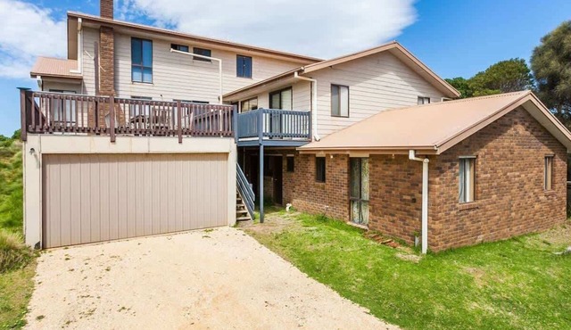 Moggs View I Ocean View