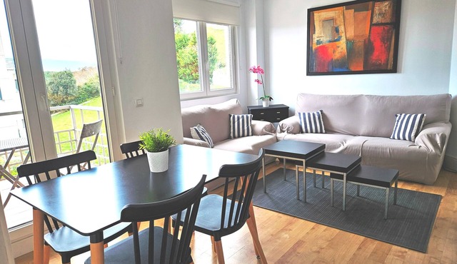 Mogro Dreams: 3 bedroom front line beach apartment