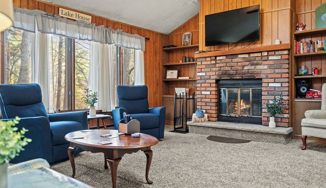 Mohegan by AvantStay | Private Dock + Firepit | Community Pool + Beach