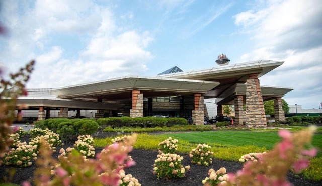 Mohegan Pennsylvania Casino Resort - Adults Only