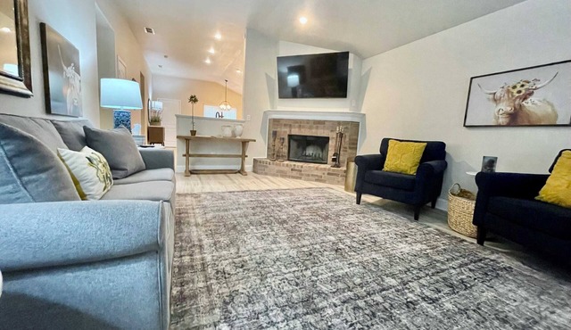 Mojave Mirage - 3BR 2BA - New in South Lubbock