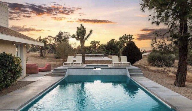 Mojave Moon Group Retreat, Pool, Spa, Pickleball