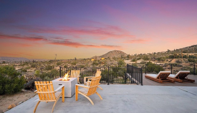 Mojave Oasis * Yoga * Peloton * Hot Tub * Fire Pit * Horseshoes * Amazing Views