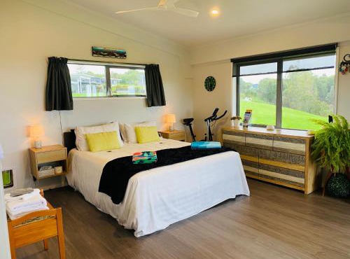 Moko Hiwi Escape Ruakākā - Kiwi King Studio Escape