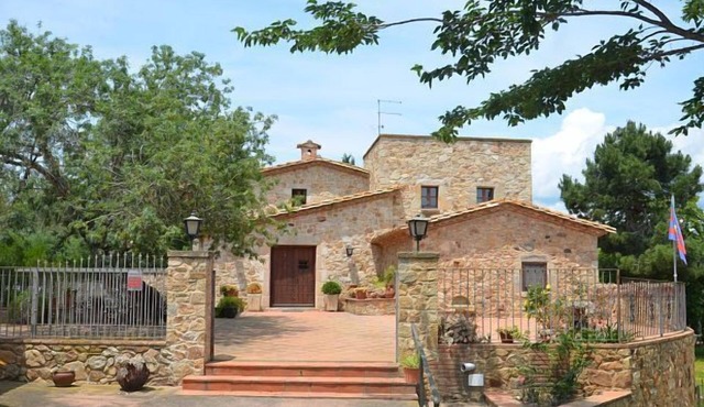 Molí d'en Tarrés. Ideal house for families10 people.
