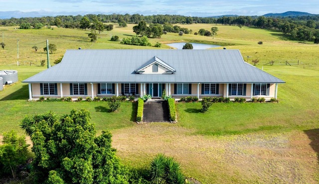 Mole Hill Farmhouse - Perfect Large Families Getaways