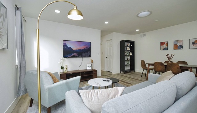 MolivuHomes 2BR: Kingbed, Yard, 15m to Levi's Stadium