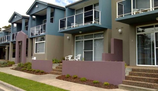 Mollymook Aquarius Apartments