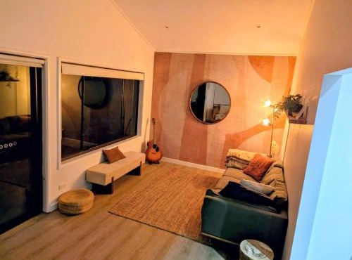 Mollymook Den Coastal Retreat - Walk to Beach & Town