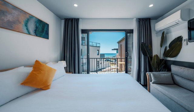 Mollymook Shored Hotel