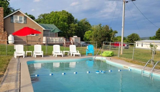 Mom's Heide-Way, quaint country escape from the DMV