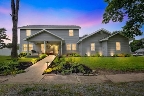 MommyC's Villa Fun House