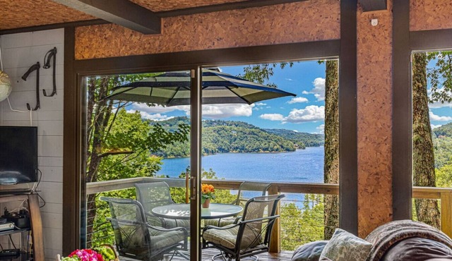 Mom’s Place: Cozy Lake Glenville Cabin