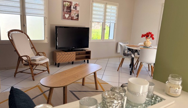 Mon Calme - Charming 3-star furnished apartment in a peaceful, rejuvenating setting 5 minutes from the sea.