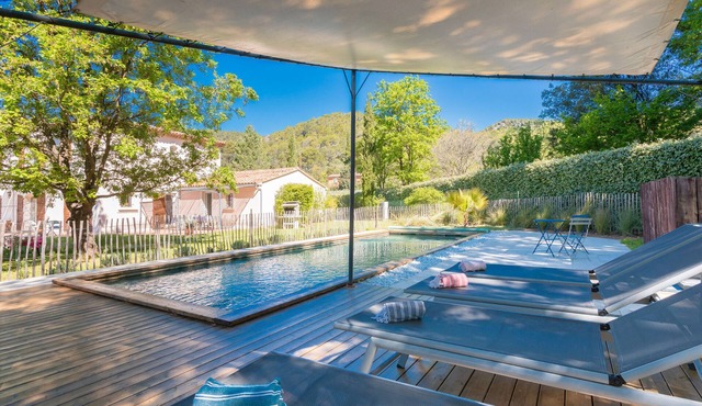 Mon Gîte en Provence - Fantastic Villa with Pool, Grand Piano and Fireplace in the Green Provence