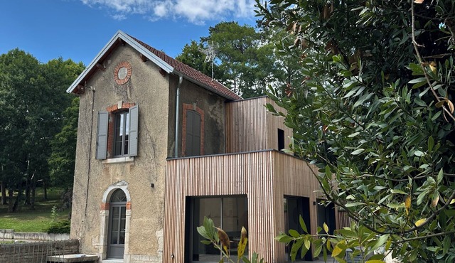 Mon Pigeonnier - Centre Historique de Vesoul Nordic bath, terrace and parking lot