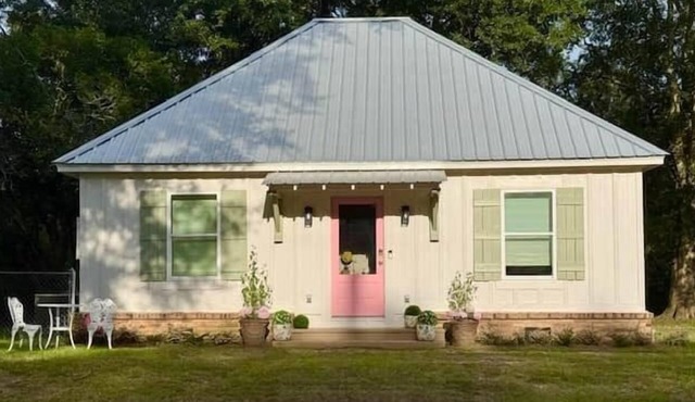 Mon Sherri - The Cottage