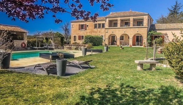 "Mon Ventoux" bed and breakfast in lavender country!